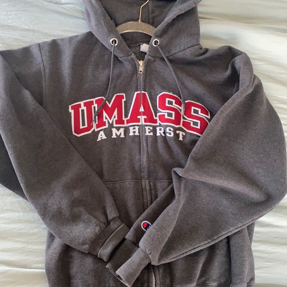 champion umass amherst sweatshirt
